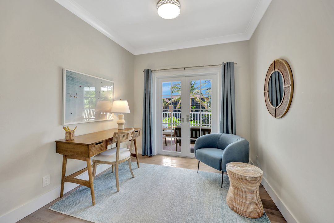 1500 Pelican Ave, Naples, FL 34102