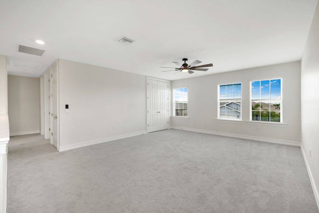 421 Coral Reef Pl, Cape Coral, FL 33993