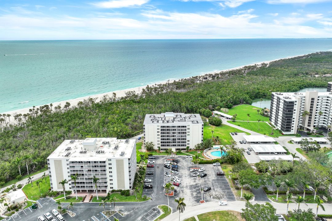 5 Bluebill Ave APT 506, Naples, FL 34108