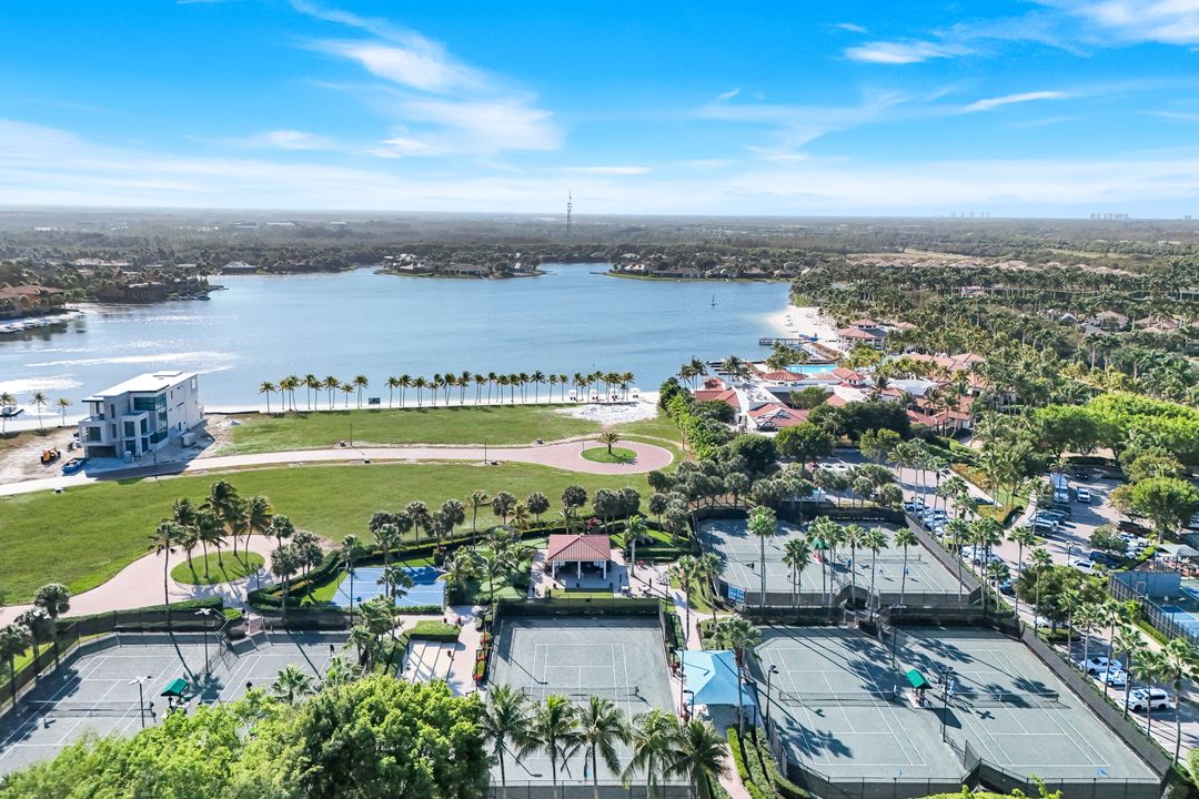 18571 Verona Lago Dr, Miromar Lakes, FL 33913