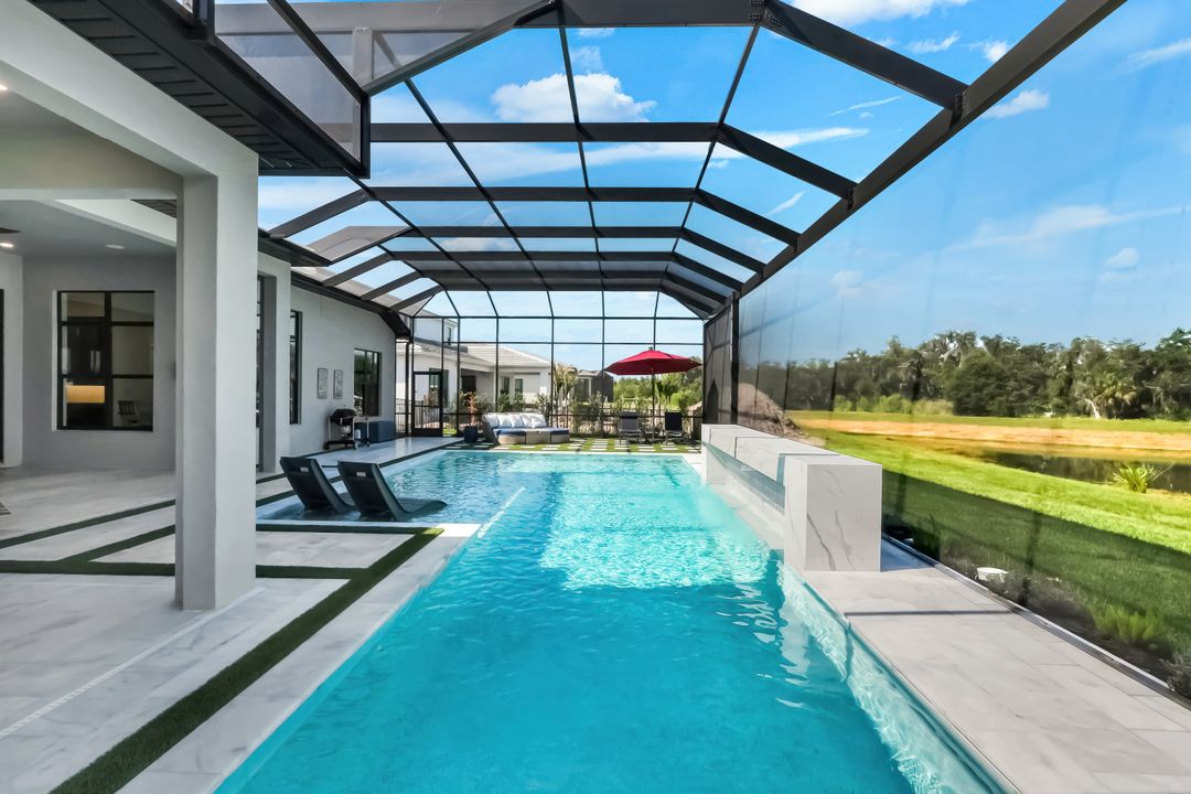 2428 Waterfront Cir, Sarasota, FL 34240