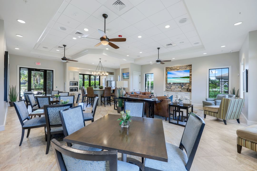 16273 Camden Lakes Cir, Naples, FL 34110