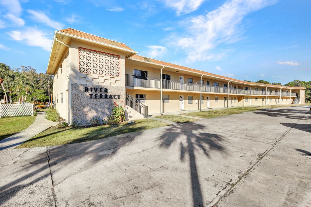 10725 Wilson St #11, Bonita Springs, FL 34135