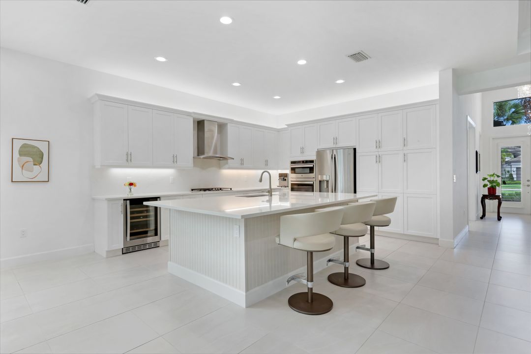 11698 Jasper Ct, Naples, FL 34120