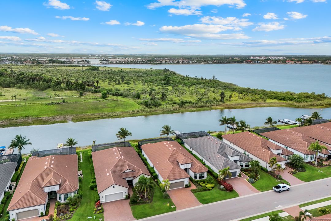 11641 Canal Grande Dr, Miromar Lakes, FL 33913