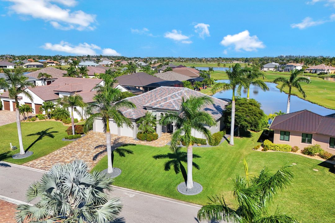 11710 Royal Tee Cir, Cape Coral, FL 33991