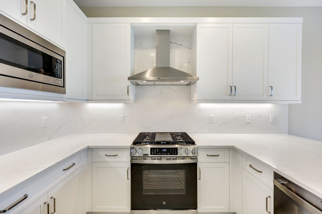 12650 Alderson Ave, Estero, FL 33928