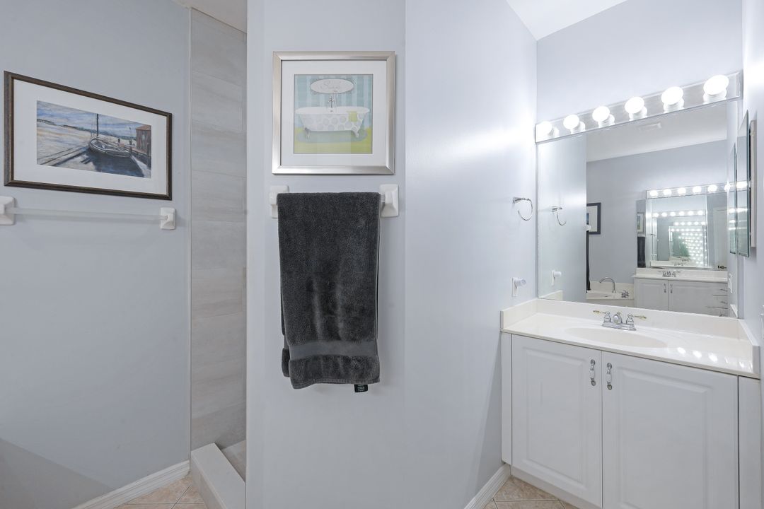 2240 Hawksridge Dr #2201, Naples, FL 34105