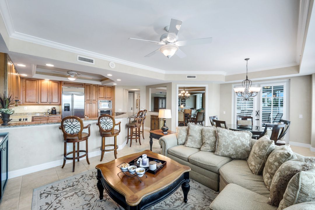 295 Grande Way #T03, Naples, FL 34110