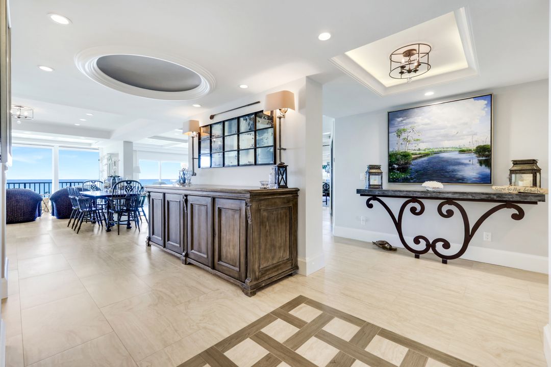 1285 Gulf Shore Blvd N #3B, Naples, FL 34102