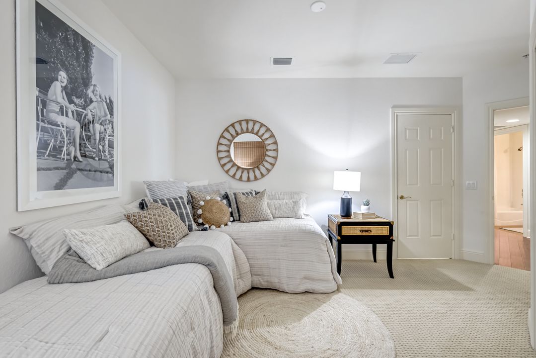 3164 Serena Ln #101, Naples, FL 34114