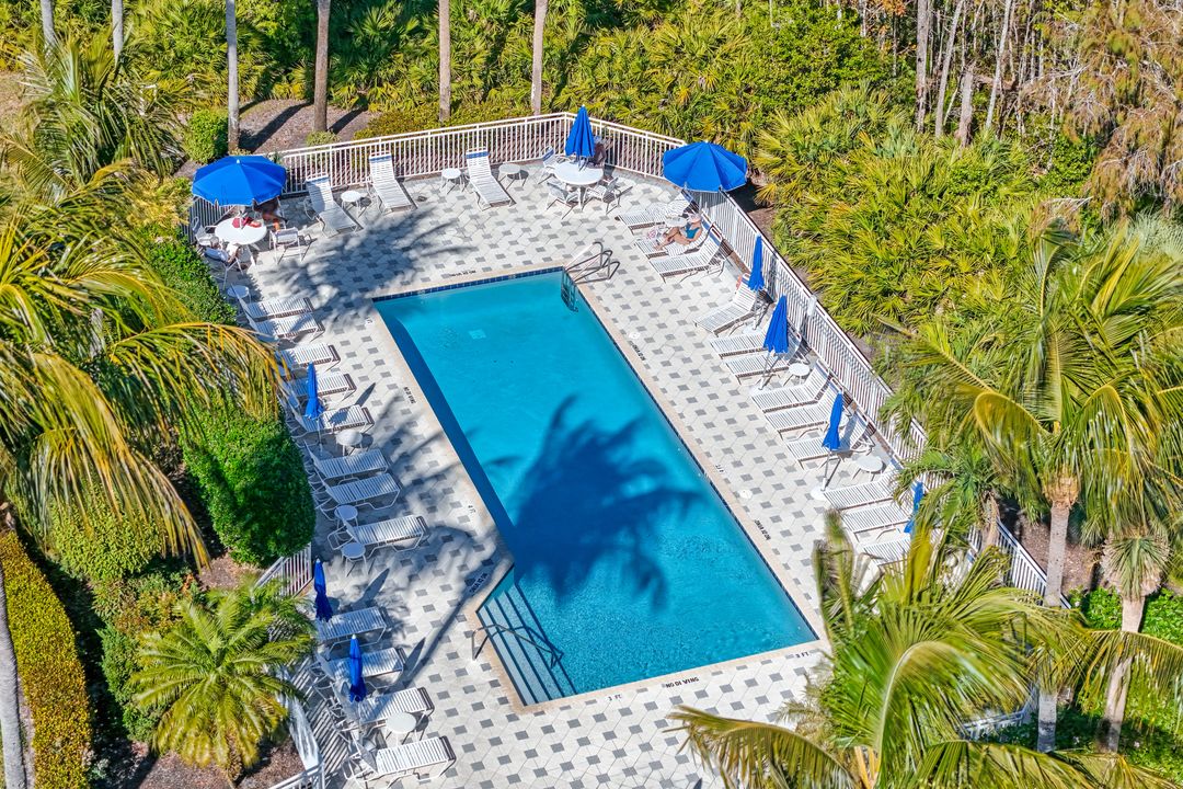 905 Carrick Bend Cir #201, Naples, FL 34110