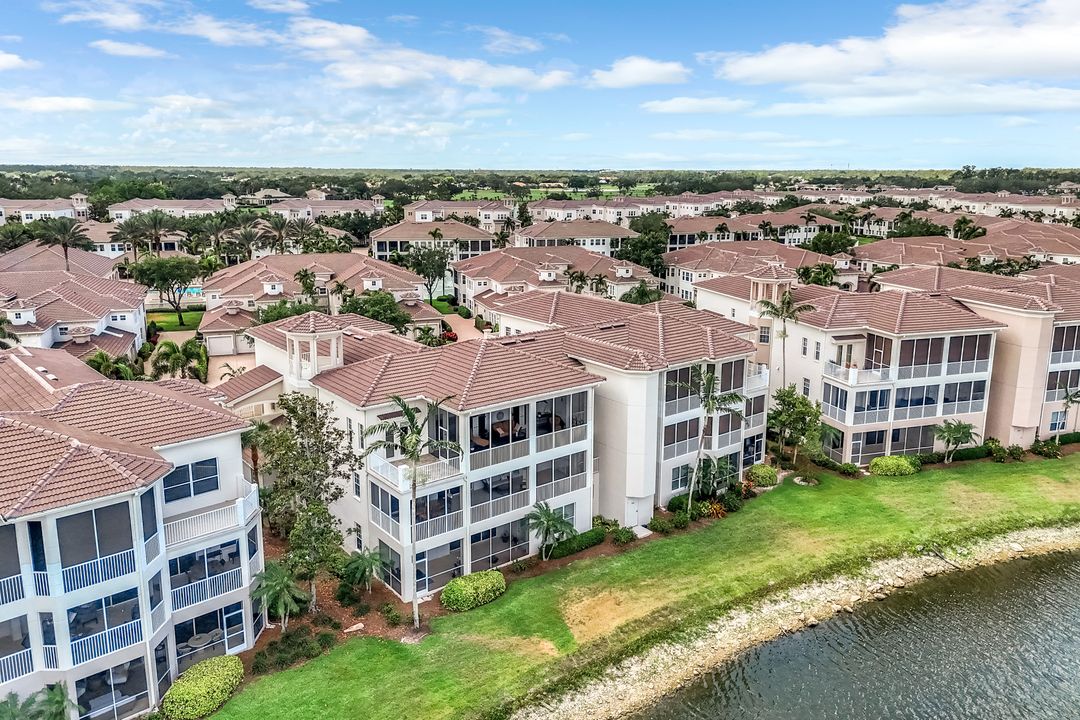 510 Avellino Isles Cir #2202, Naples, FL 34119