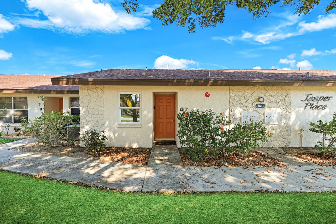 4611 SE 5th Pl #6, Cape Coral, FL 33904