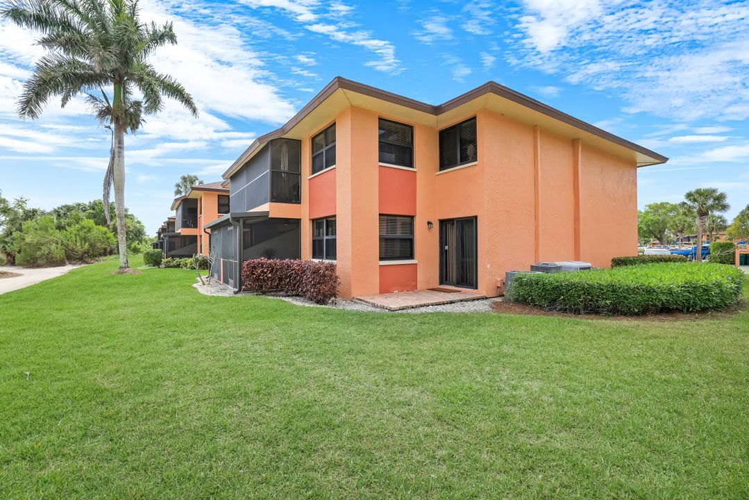1542 Mainsail Dr #52D-4, Naples, FL 34114