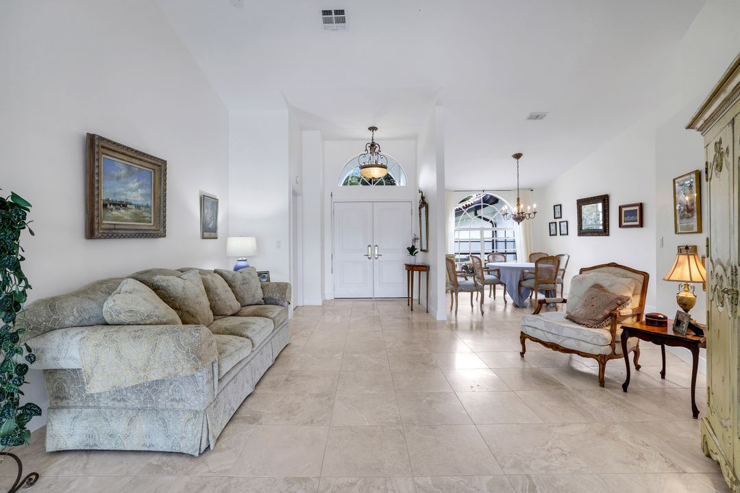 210 Belville Blvd, Naples, FL 34104