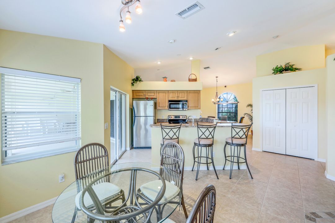 837 SW 37th St, Cape Coral, FL 33914