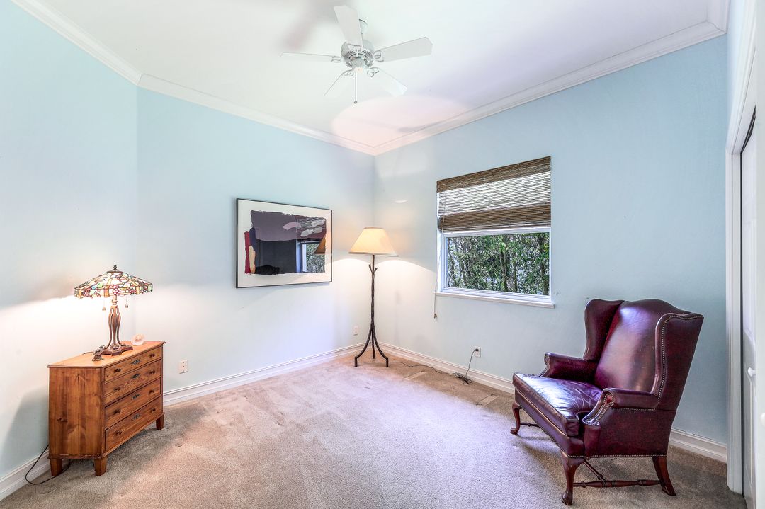 1940 Timberline Dr, Naples, FL 34109