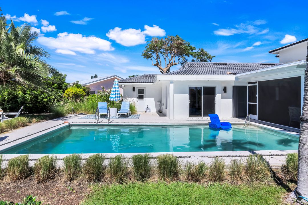 915 Pecten Ct, Sanibel, FL 33957