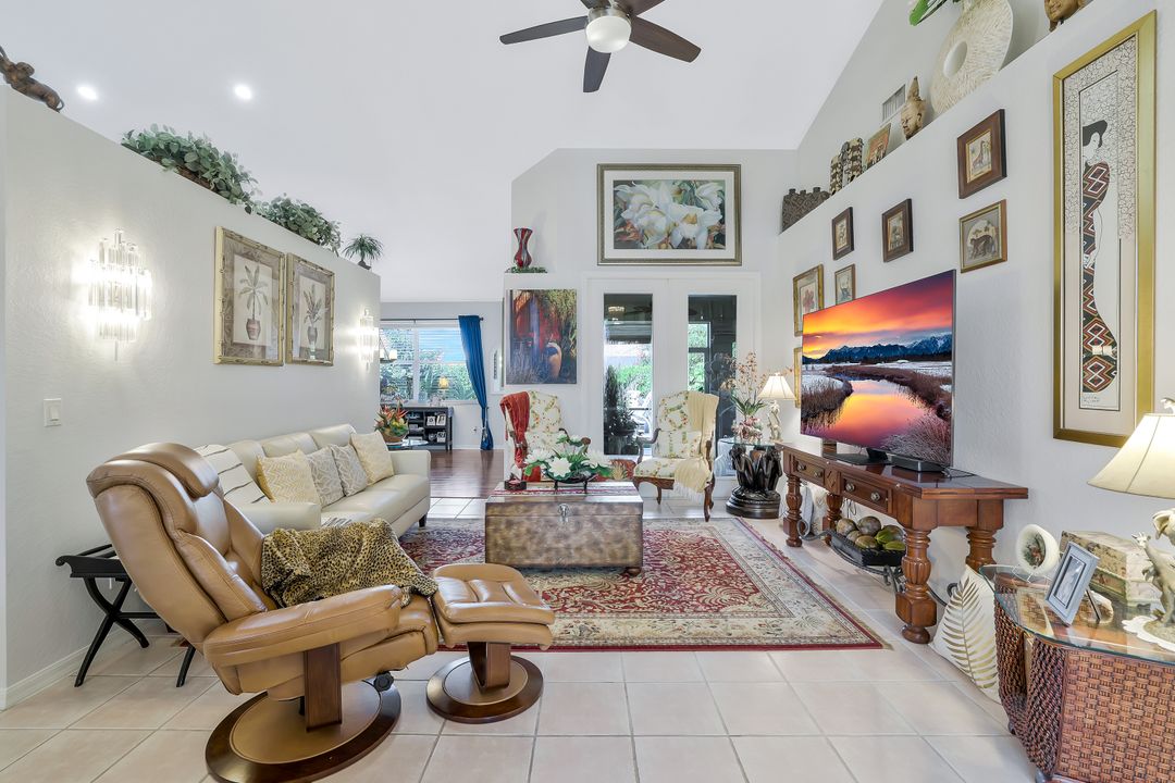 186 Muirfield Cir, Naples, FL 34113