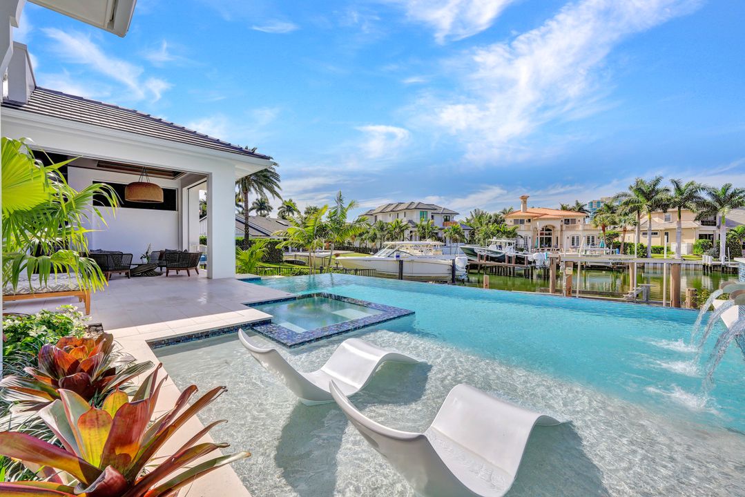 3637 Crayton Rd, Naples, FL 34103