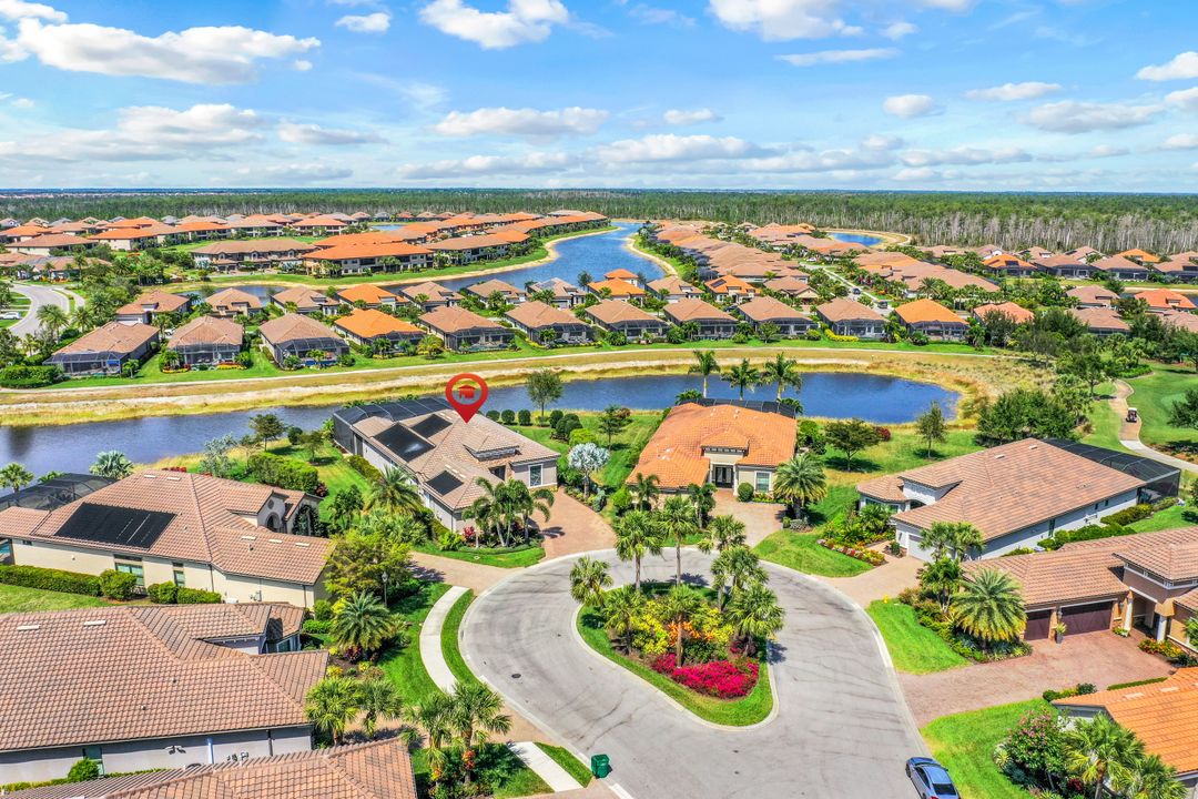 9287 Rialto Ln, Naples, FL 34119