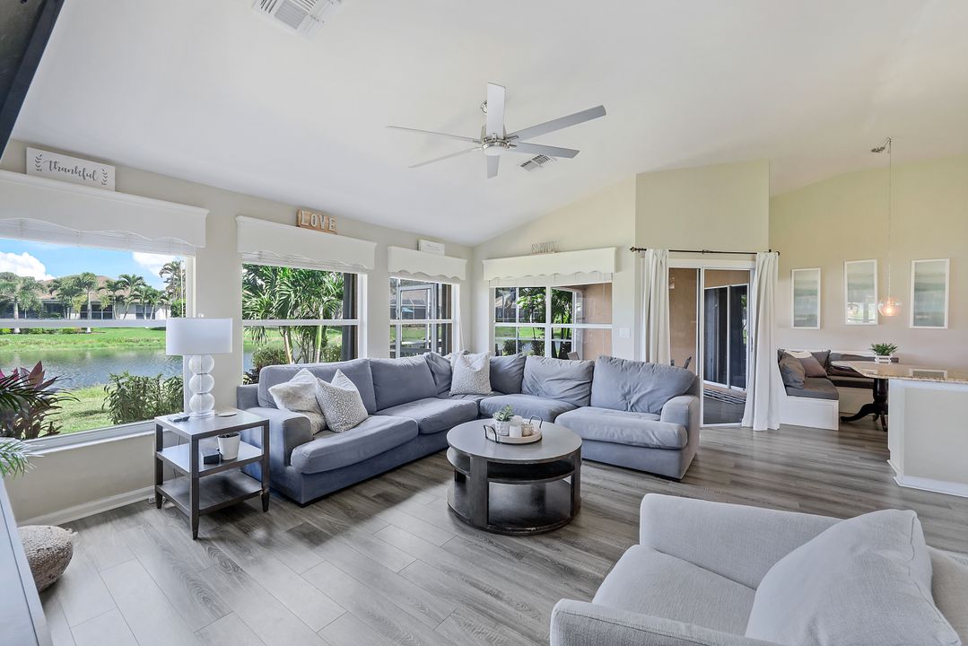 2520 Grove Isle Ct, Naples, FL 34109