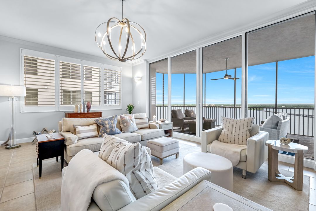 2090 W First St #2105, Fort Myers, FL 33901