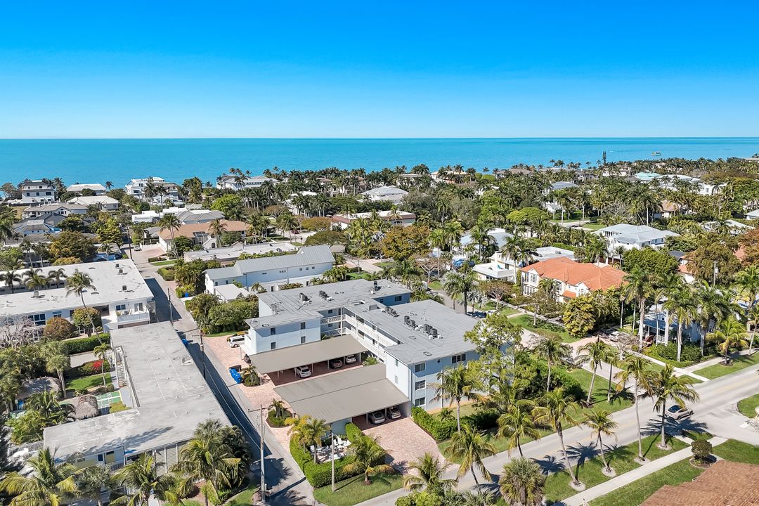 280 2nd Ave S #103, Naples, FL 34102