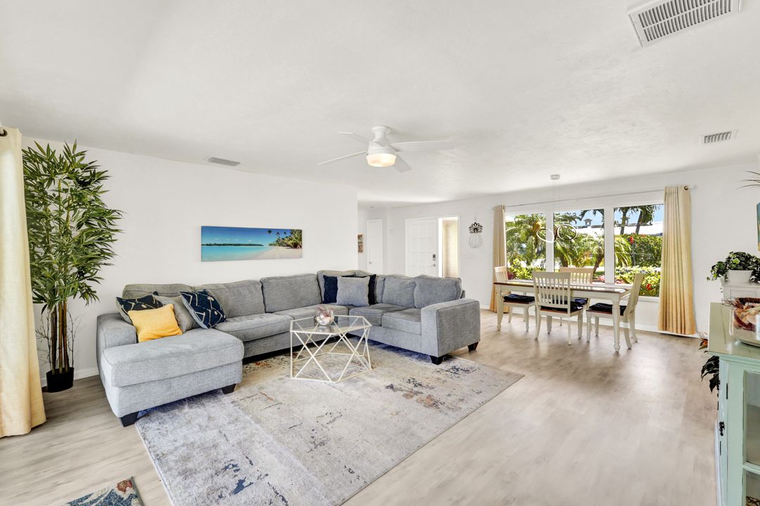 5330 Cobalt Ct, Cape Coral, FL 33904