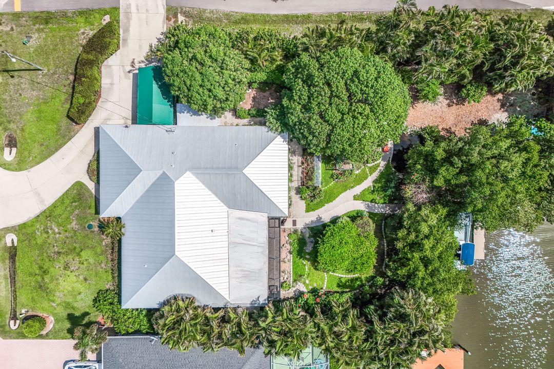 401 Panay Ave, Naples, FL 34113