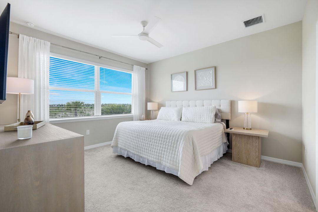 11811 Venetian Lagoon Dr #204, Fort Myers, FL 33913