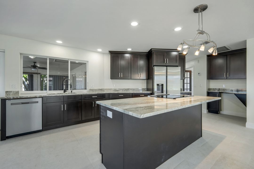 6274 Plumosa Ave, Fort Myers, FL 33908