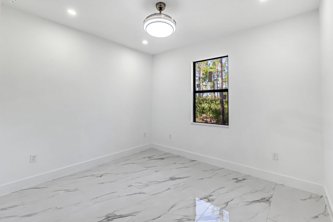 2113 Grayson Ave, Alva, FL 33920