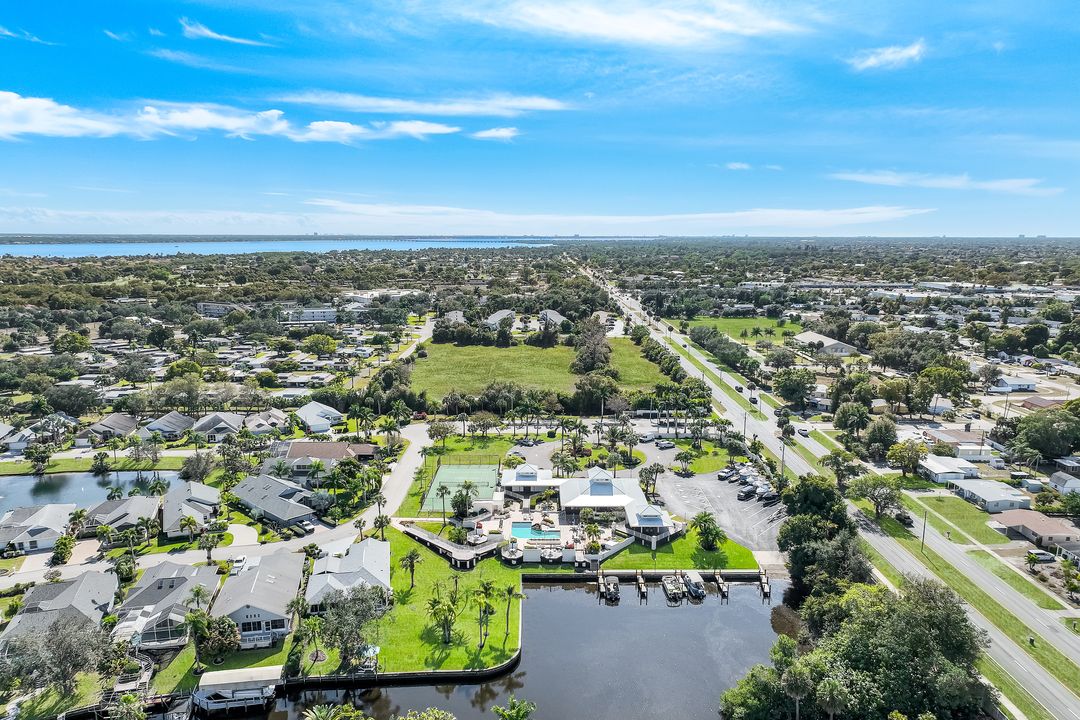 9214 Palm Island Cir, NO FORT MYERS, FL 33903