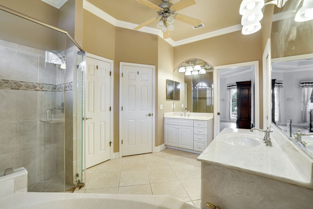 1557 Kingston Ct, Marco Island, FL 34145
