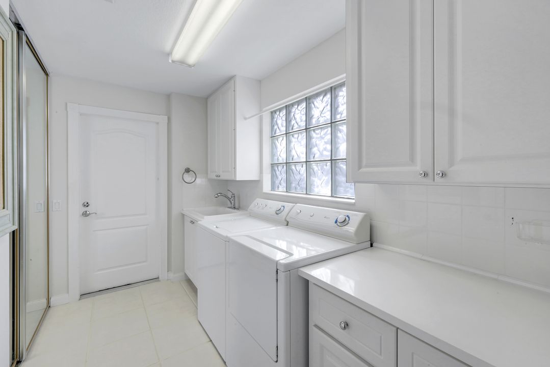 4155 St George Ln, Naples, FL 34119