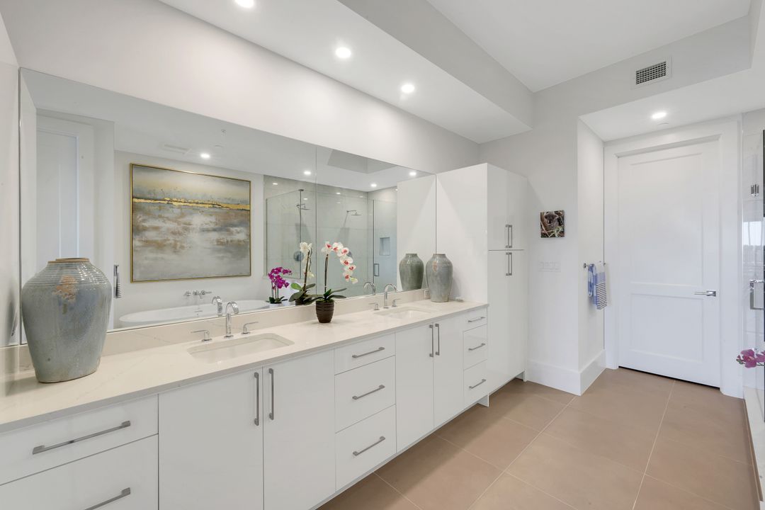 1125 Central Ave #571, Naples, FL 34102
