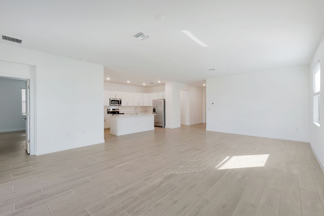 13838 Hunter Oak Dr, Fort Myers, FL 33913