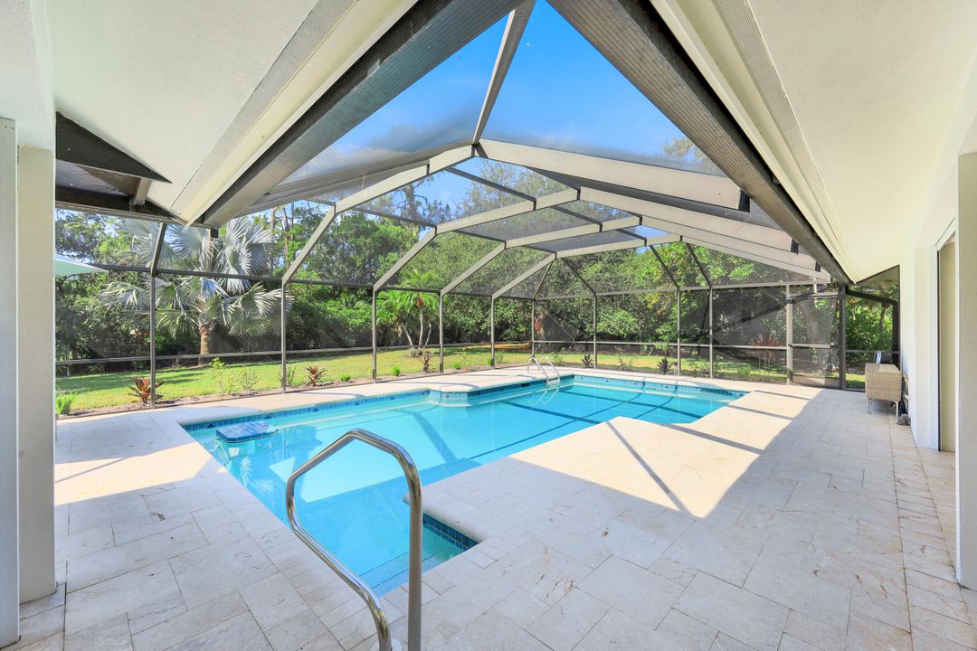 2209 Noble Ct, Naples, FL 34110