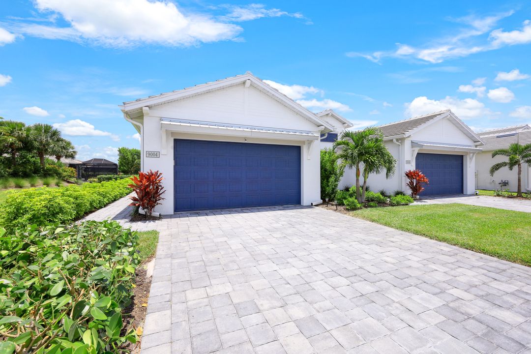 9004 Mayreau Way, Naples, FL