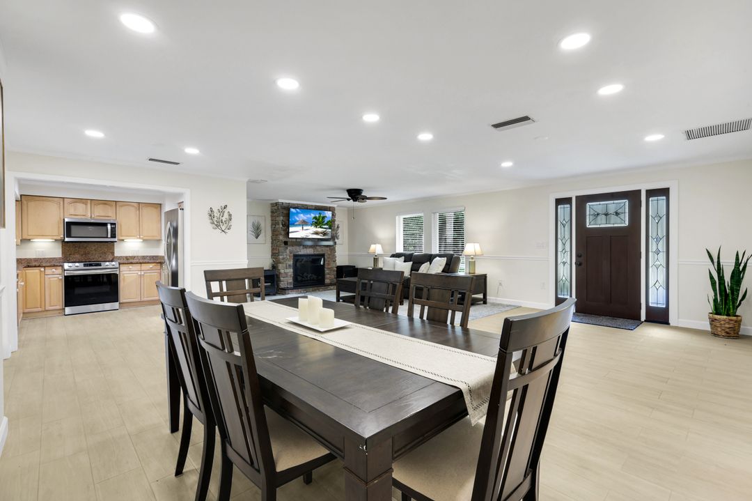 5100 Mahogany Ridge Dr, Naples, FL 34119