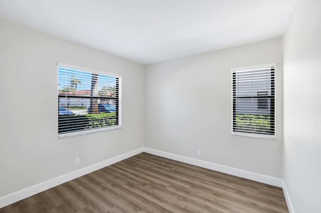 4346 27th Ct SW #101, Naples, FL 34116