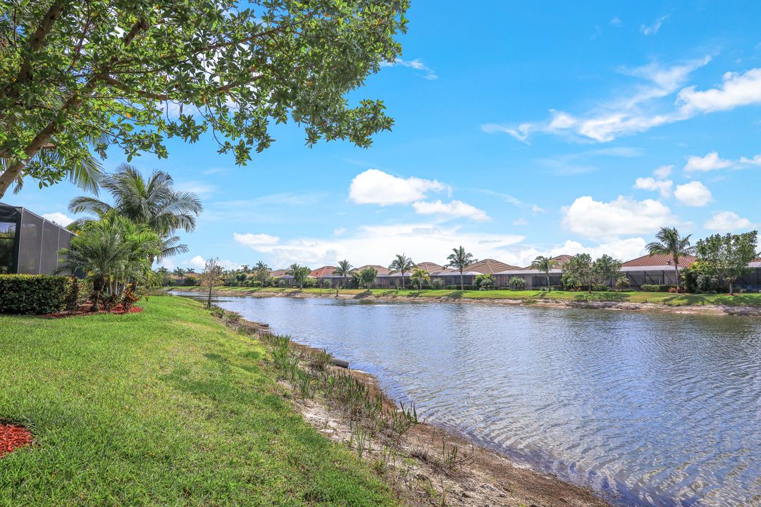 28086 Edenderry Ct, Bonita Springs, FL 34135