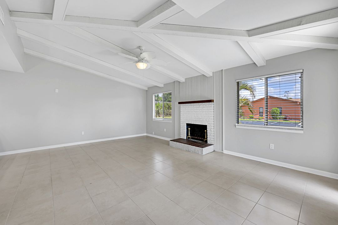 6324 Royal Woods Dr, Fort Myers, FL 33908