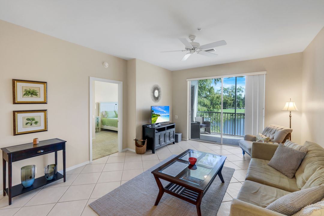 8247 Parkstone Pl #205, Naples, FL 34120