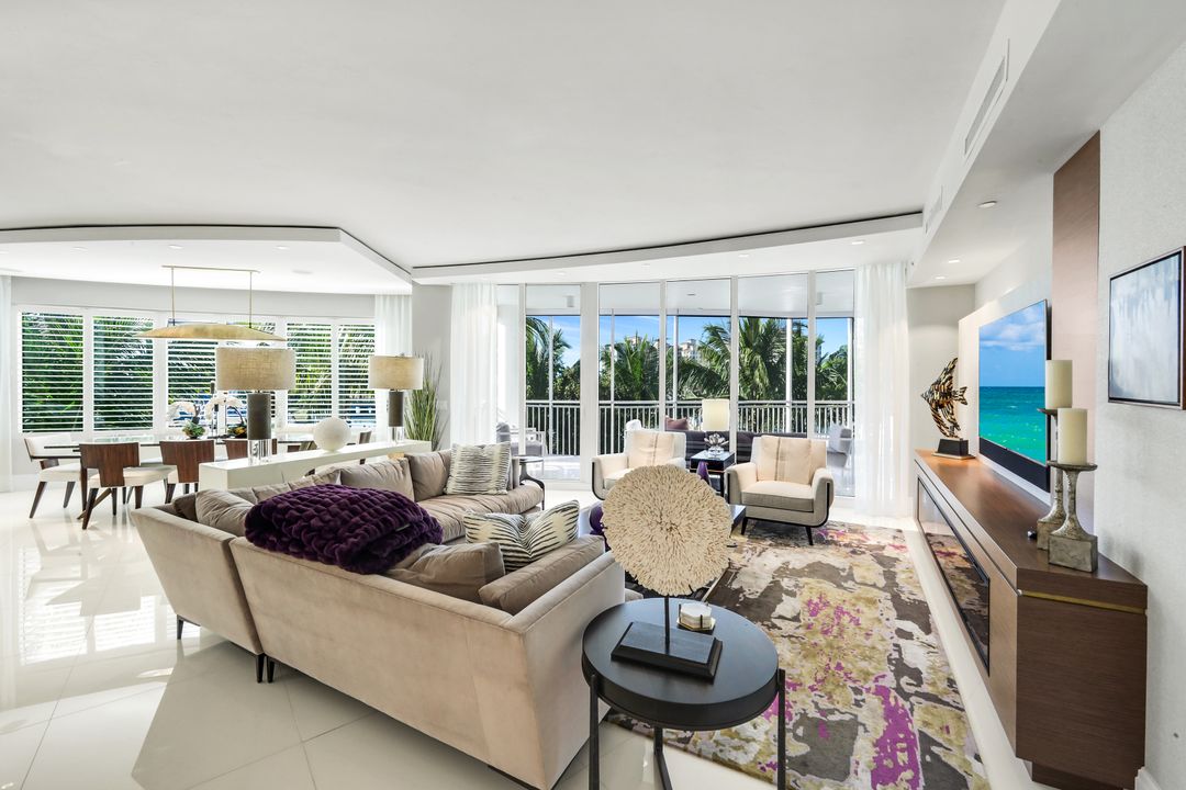 13665 Vanderbilt Dr #301, Naples, FL 34110