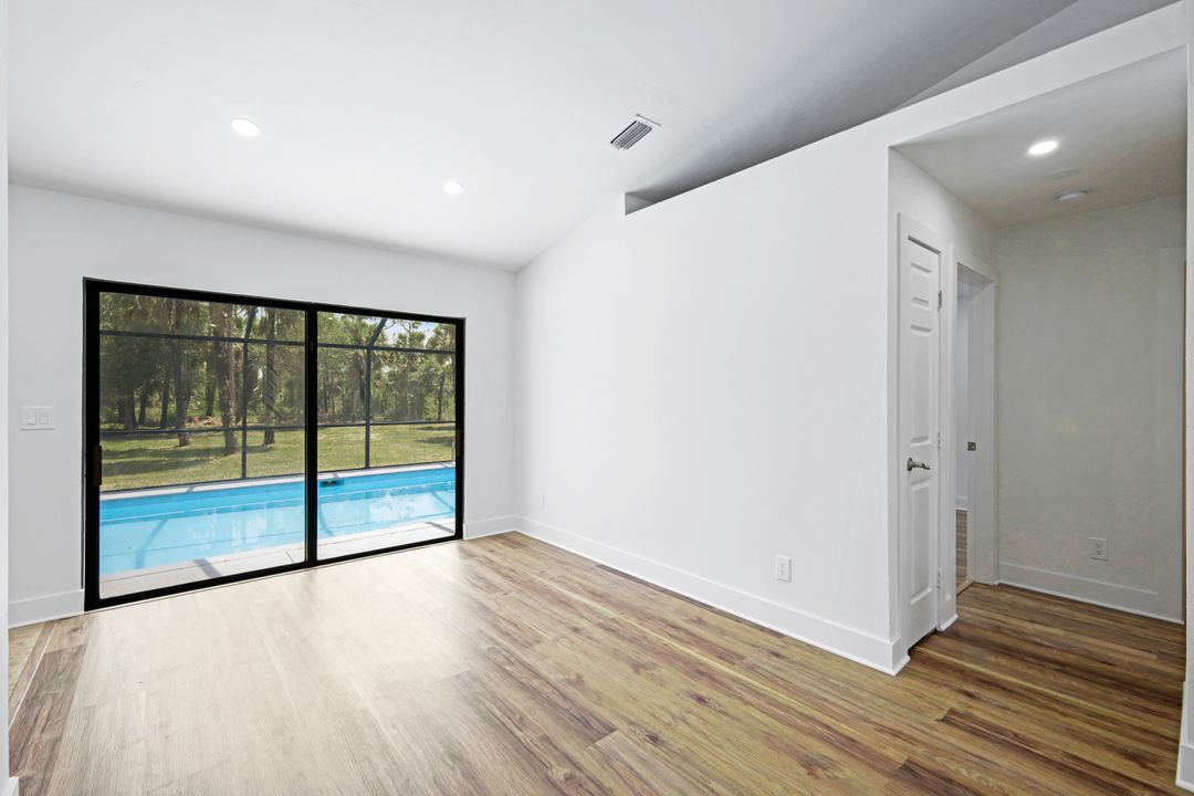 2760 14th Ave SE, Naples, FL 34117