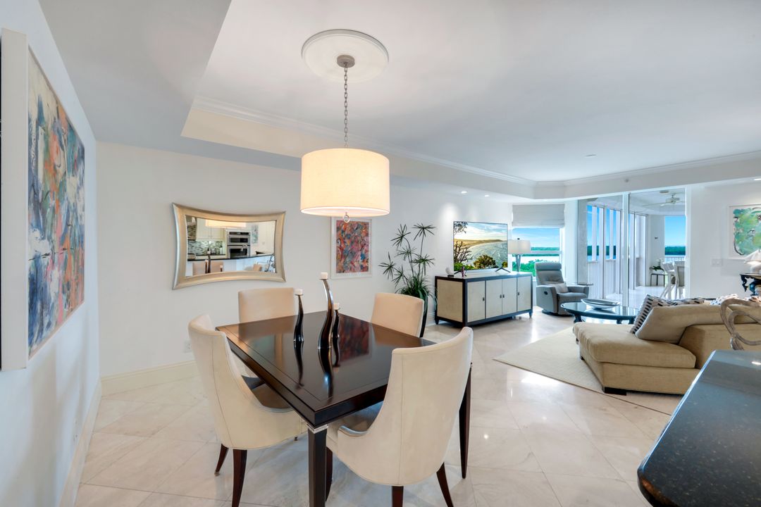 285 Grande Way #503, Naples, FL 34110