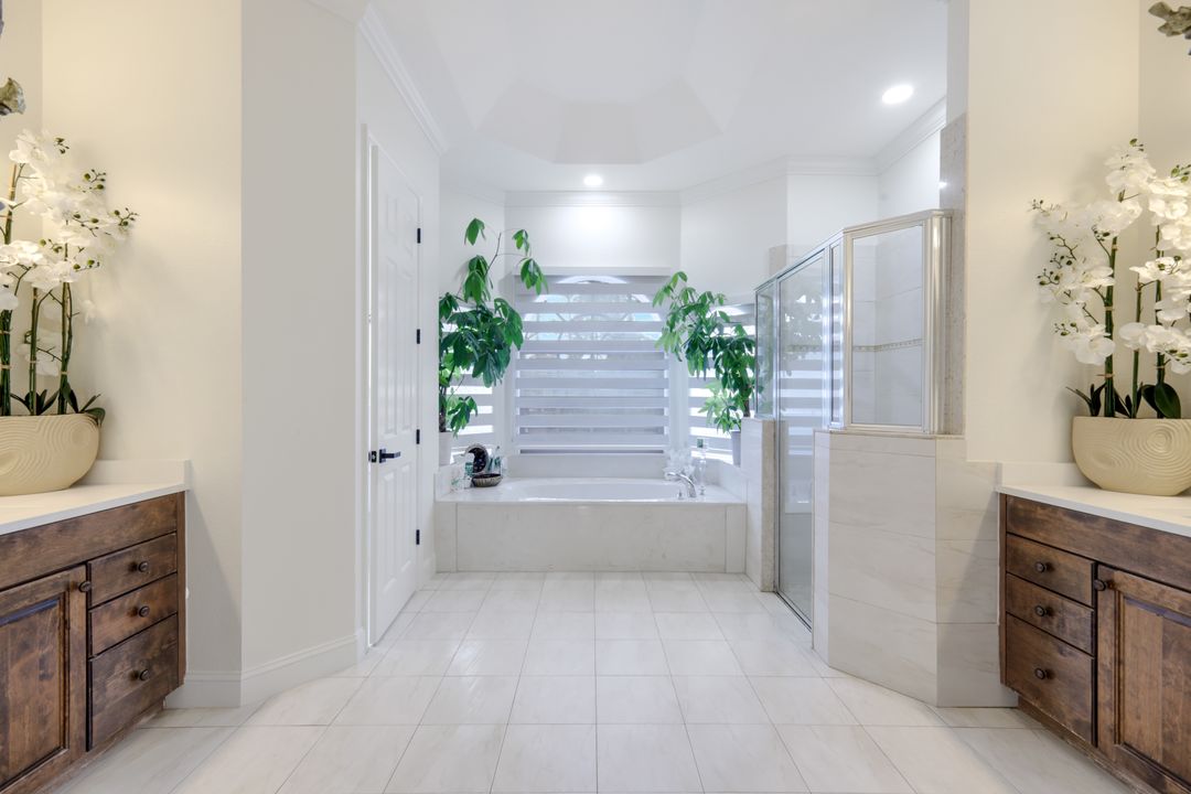 3223 4th Ave NE, Naples, FL 34120